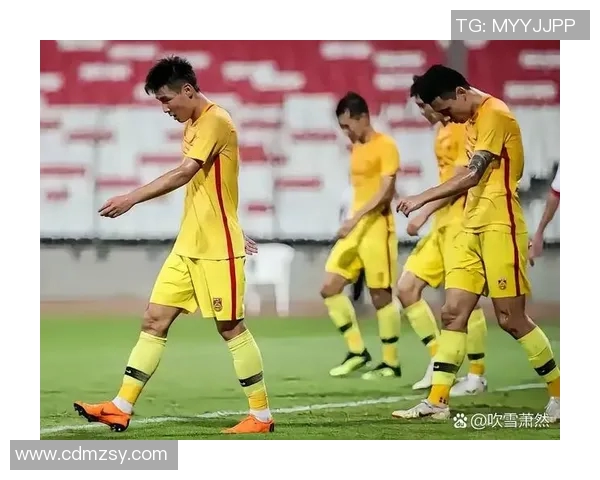 中国足球队长的责任与挑战：引领球队走向辉煌的道路